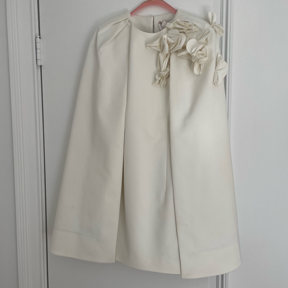 Acler White Mini Cape Dress. Ivory. Size 8.
